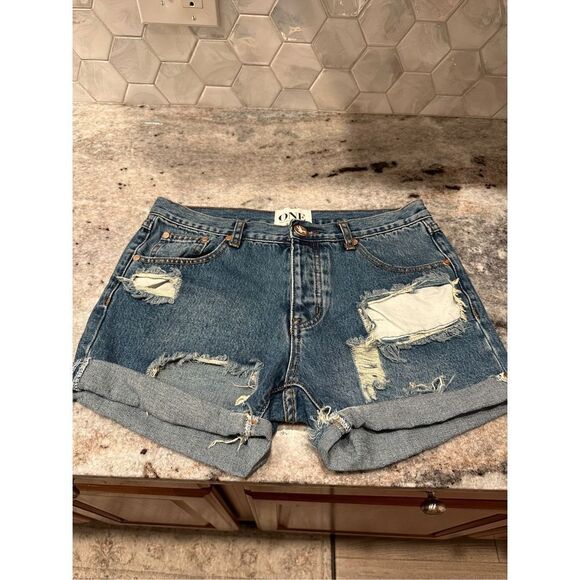 One Teaspoon Distressed Jean Shorts 26 - Picture 1 of 9